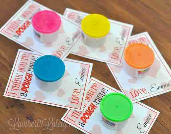 Free Printable Valentines for Play-Dough!